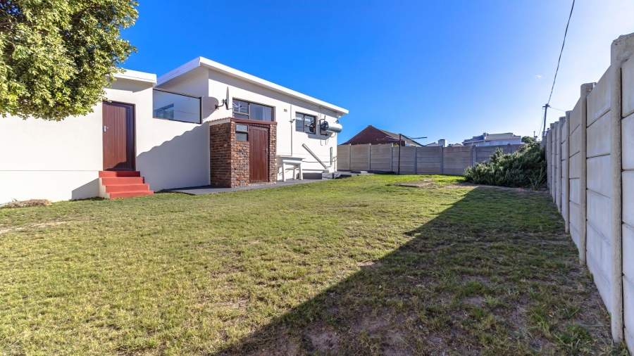 3 Bedroom Property for Sale in De Kelders Western Cape